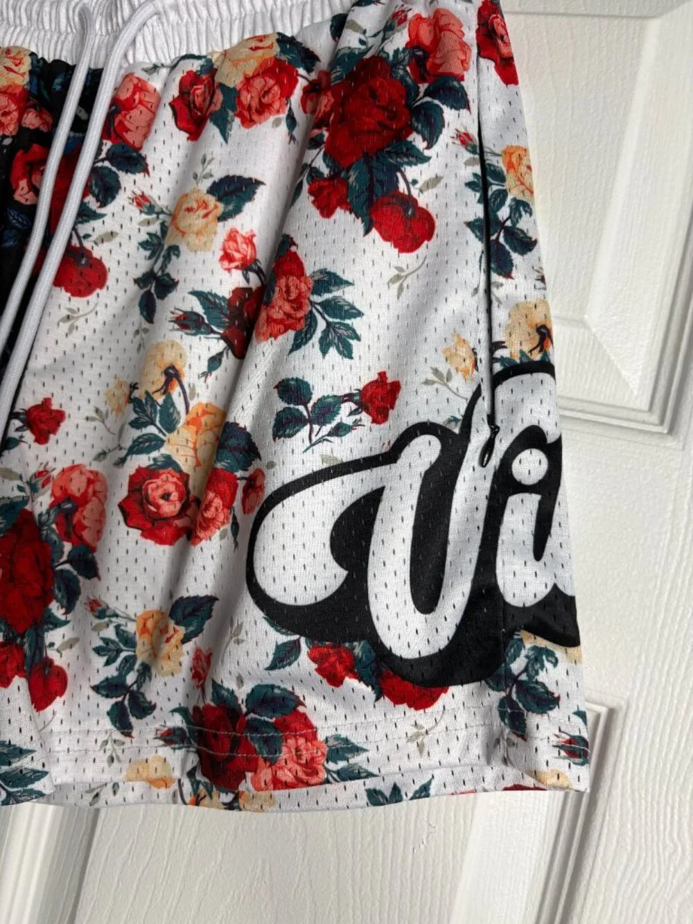 New Hoop Culture  Rosette Mesh Basketball Shorts Youth XL Athletic
